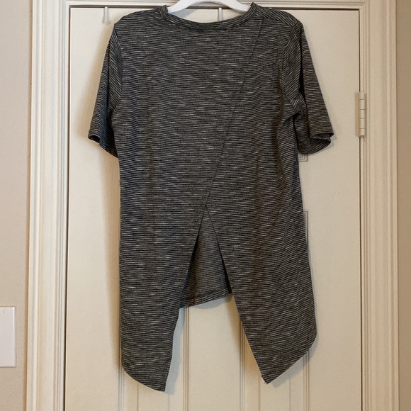 Top - Picture 2 of 2